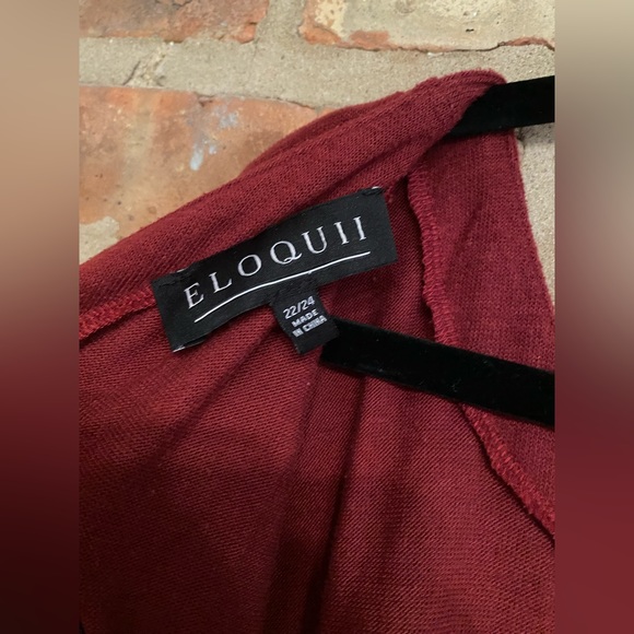 Eloquii maroon red twist back top short sleeve size 22 24 - Picture 5 of 5